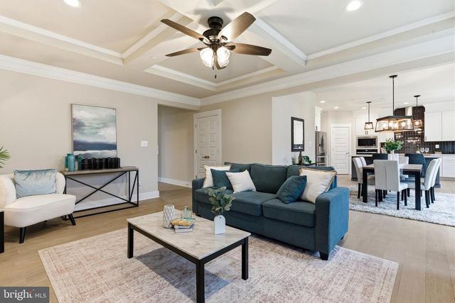 2034 WILLIAM AVE, Essex, MD 21221