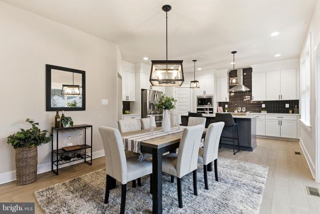 2034 WILLIAM AVE, Essex, MD 21221