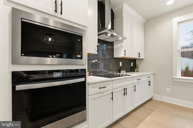 2034 WILLIAM AVE, Essex, MD 21221