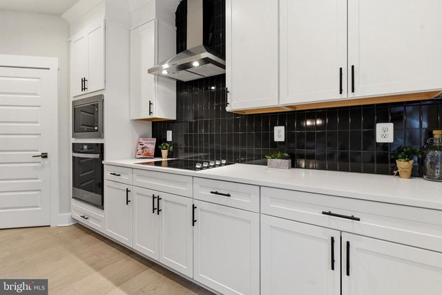 2034 WILLIAM AVE, Essex, MD 21221