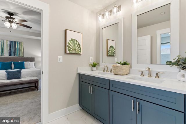 2034 WILLIAM AVE, Essex, MD 21221