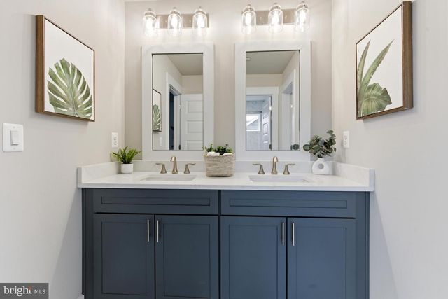 2034 WILLIAM AVE, Essex, MD 21221