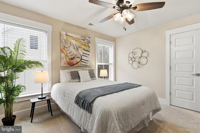 2034 WILLIAM AVE, Essex, MD 21221