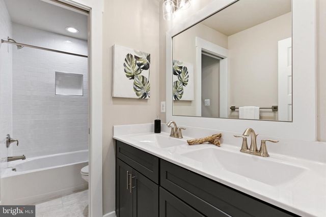 2034 WILLIAM AVE, Essex, MD 21221