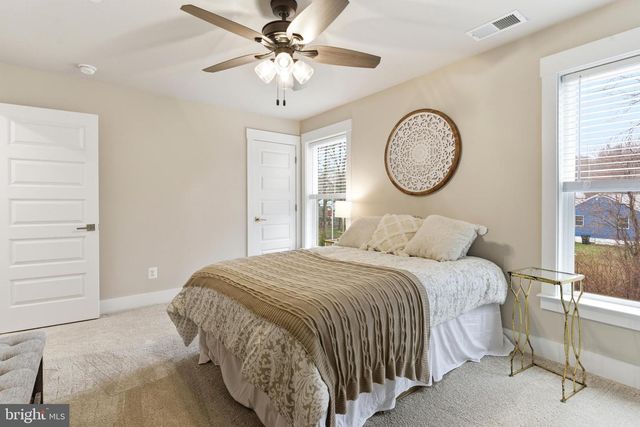 2034 WILLIAM AVE, Essex, MD 21221