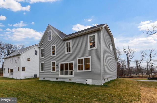 2034 WILLIAM AVE, Essex, MD 21221