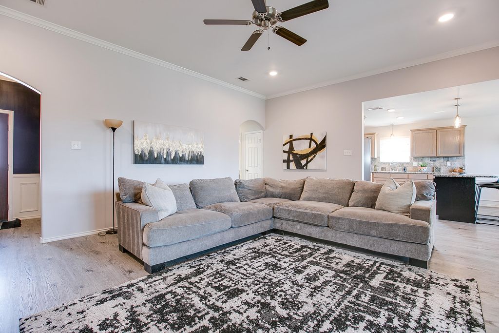 Image 9 of property listing at 5033 Scarlett Oak Lane, San Angelo, TX 76904