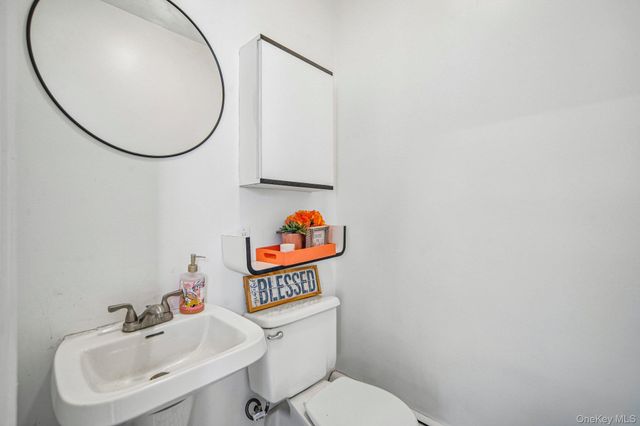30 Yale Drive, New City, NY 10956