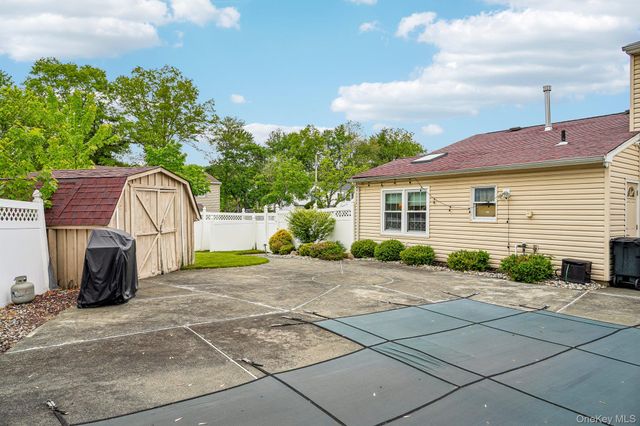 30 Yale Drive, New City, NY 10956