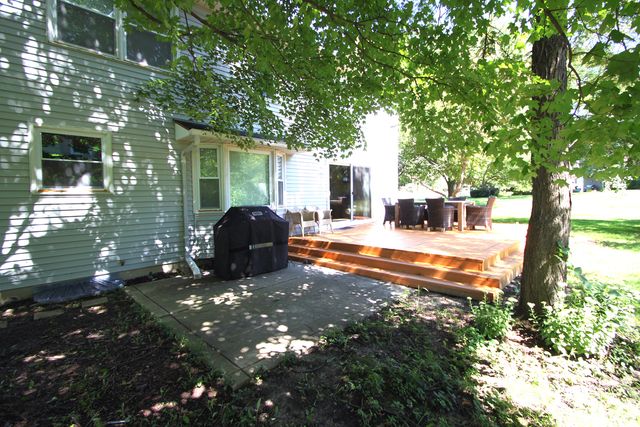 2711 Valley Forge Road, Lisle, IL 60532