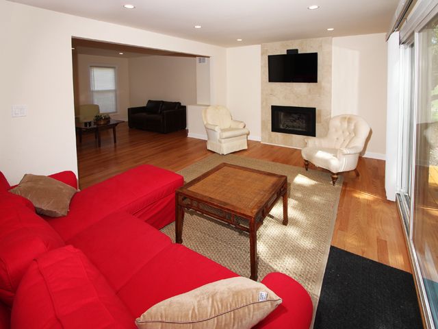 2711 Valley Forge Road, Lisle, IL 60532
