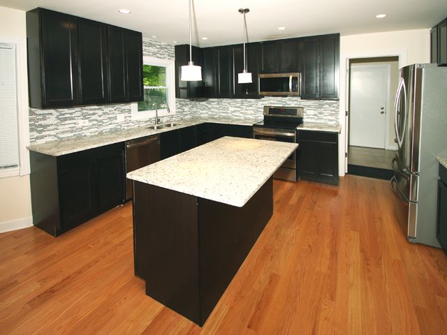 2711 Valley Forge Road, Lisle, IL 60532