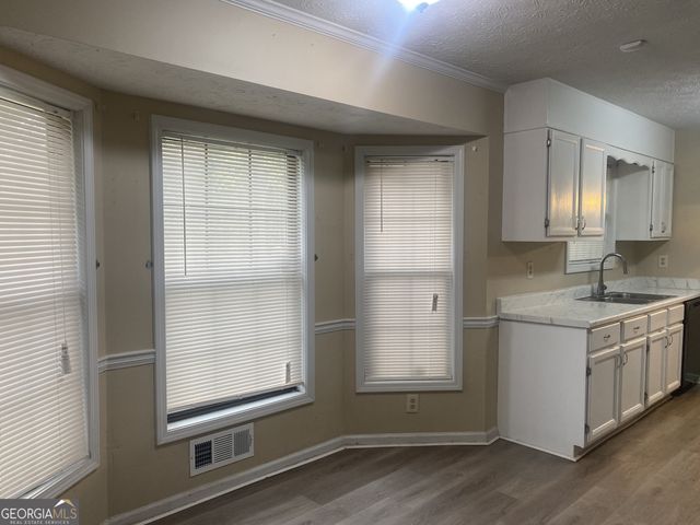 225 Farmbrook Parkway, Stockbridge, GA 30281