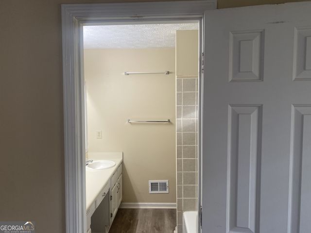 225 Farmbrook Parkway, Stockbridge, GA 30281