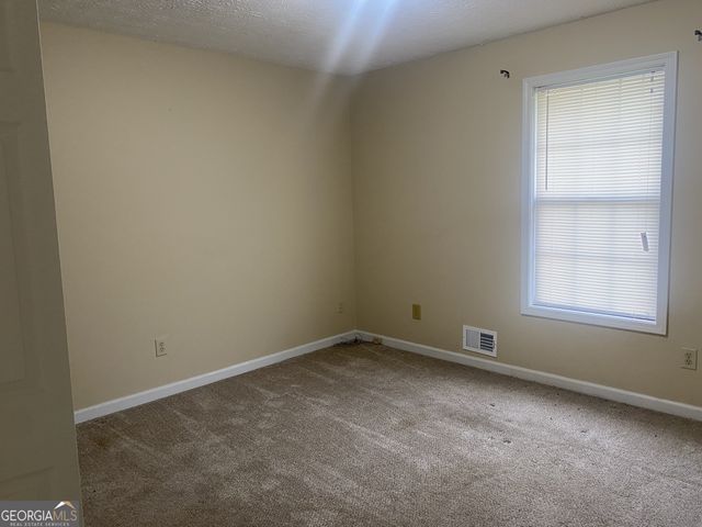 225 Farmbrook Parkway, Stockbridge, GA 30281