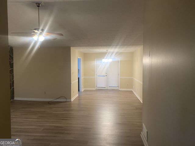 225 Farmbrook Parkway, Stockbridge, GA 30281