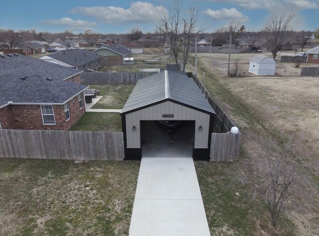 2009 Oak Lane, Miami, OK 74354