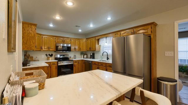 2009 Oak Lane, Miami, OK 74354