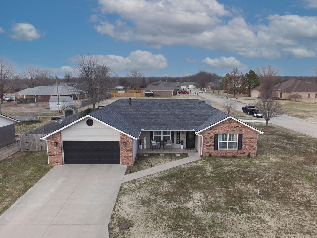 2009 Oak Lane, Miami, OK 74354