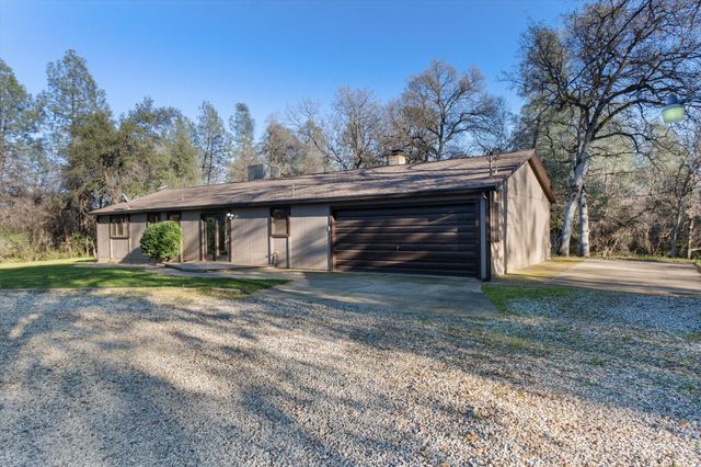 8003 Narrows Way, Redding, CA 96001