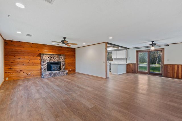 8003 Narrows Way, Redding, CA 96001