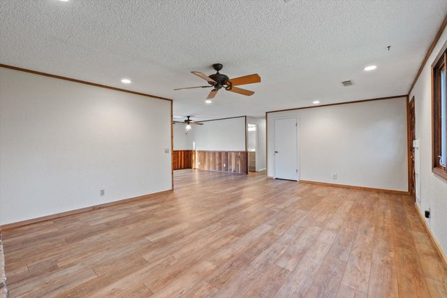 8003 Narrows Way, Redding, CA 96001