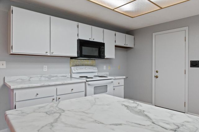 8003 Narrows Way, Redding, CA 96001