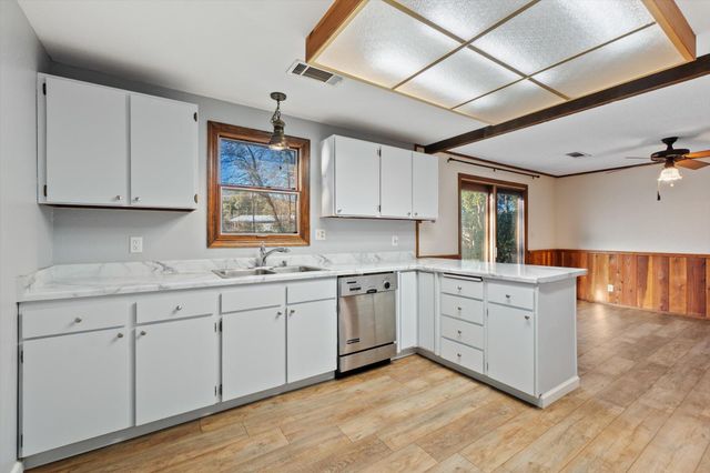 8003 Narrows Way, Redding, CA 96001