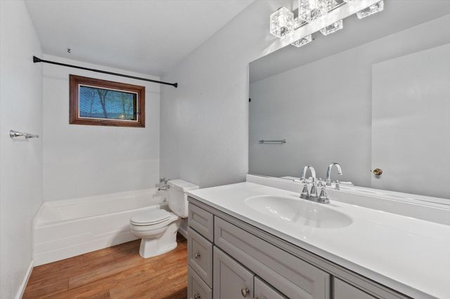 8003 Narrows Way, Redding, CA 96001