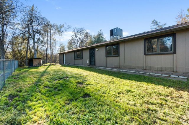 8003 Narrows Way, Redding, CA 96001