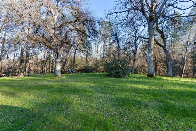 8003 Narrows Way, Redding, CA 96001