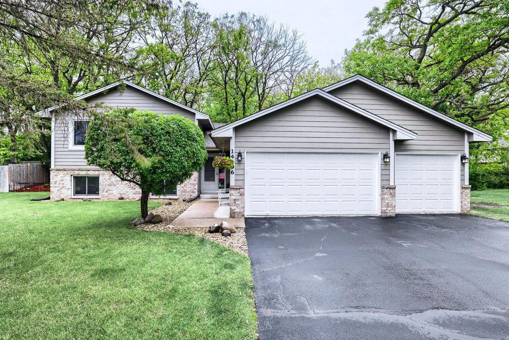 14696 Hummingbird Street NW, Andover, MN 55304