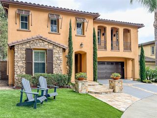 2 Dos Rios, Irvine, CA 92602
