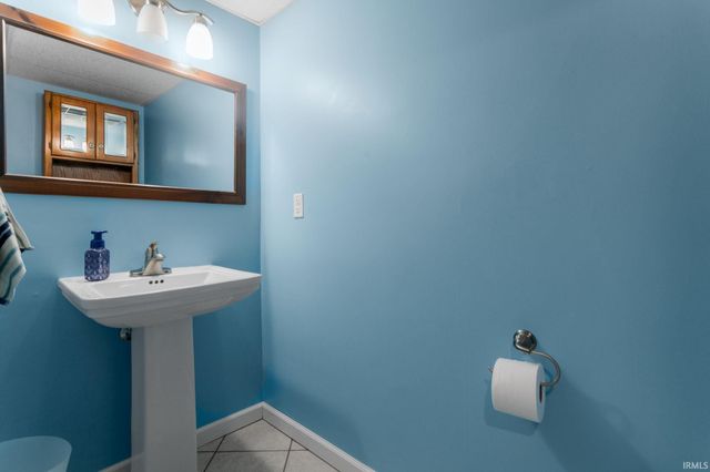 59600 Saturn Court, South Bend, IN 46614