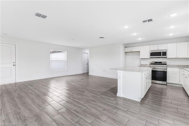 726 Camilla ST E, Lehigh Acres, FL 33974