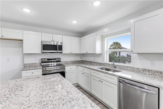 726 Camilla ST E, Lehigh Acres, FL 33974