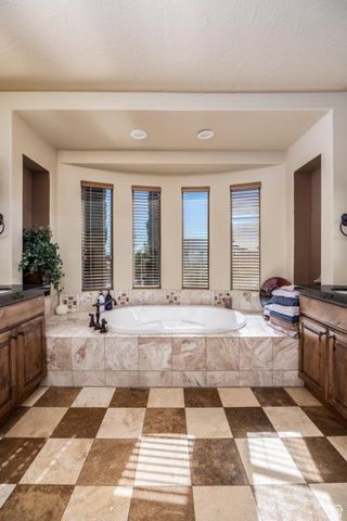 2263 MALAGA AVE, Santa Clara, UT 84765