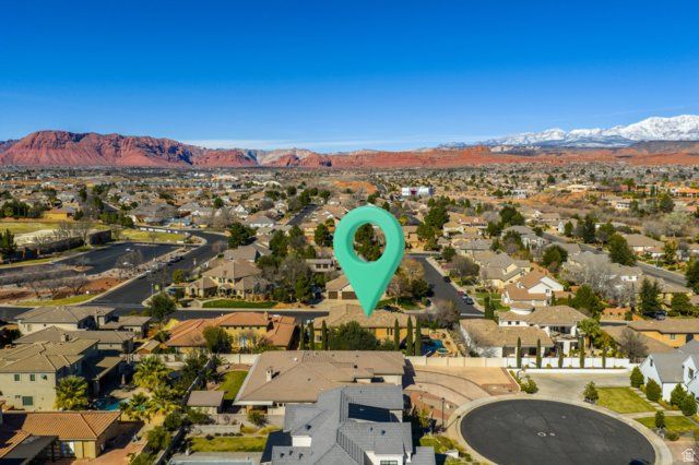 2263 MALAGA AVE, Santa Clara, UT 84765