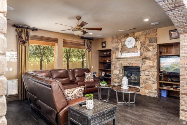 2263 MALAGA AVE, Santa Clara, UT 84765