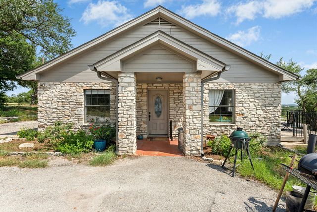 110 Longhorn LN, Dripping Springs, TX 78620