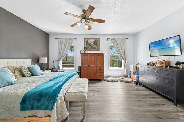 110 Longhorn LN, Dripping Springs, TX 78620