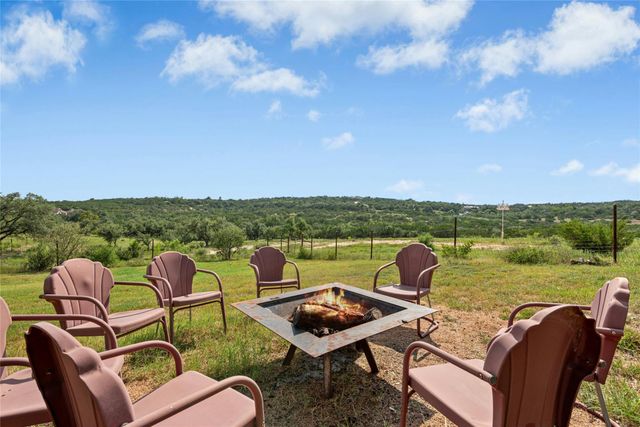 110 Longhorn LN, Dripping Springs, TX 78620