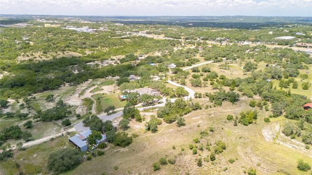 110 Longhorn LN, Dripping Springs, TX 78620