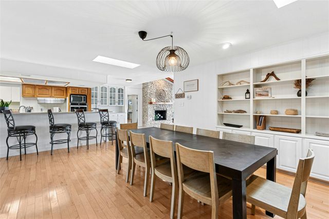110 Longhorn LN, Dripping Springs, TX 78620
