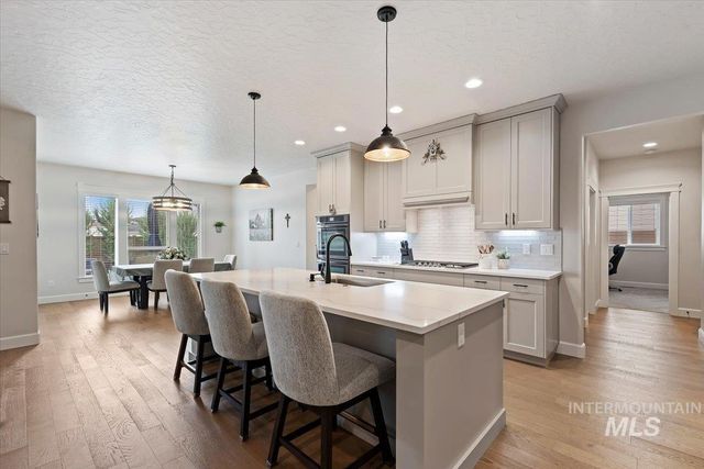 2865 E Murchison St, Meridian, ID 83642