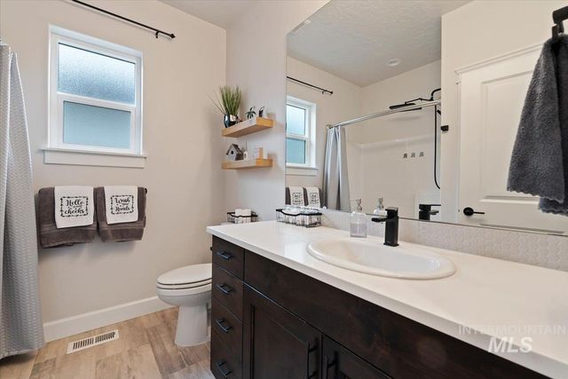 2865 E Murchison St, Meridian, ID 83642