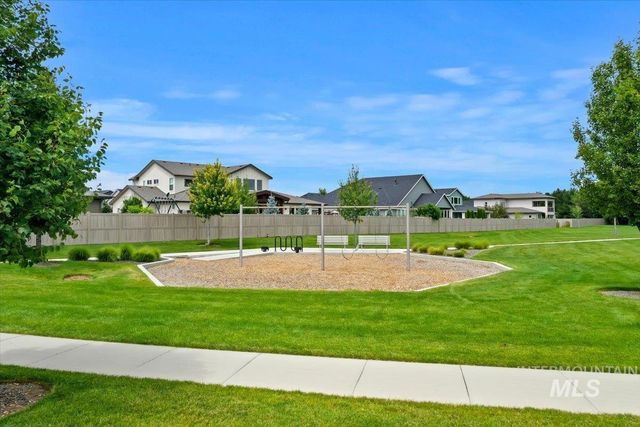2865 E Murchison St, Meridian, ID 83642