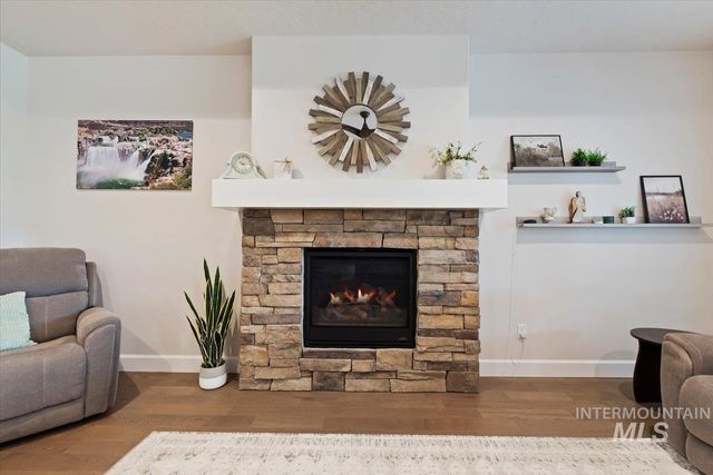 2865 E Murchison St, Meridian, ID 83642