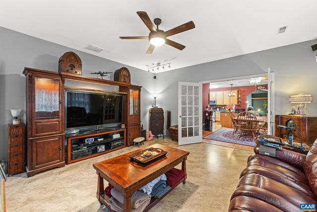 25 ACRE LN, Palmyra, VA 22963