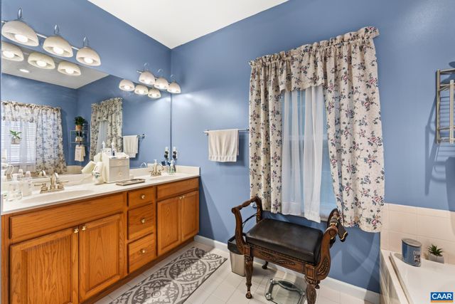 25 ACRE LN, Palmyra, VA 22963